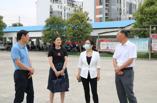 区委常委,区纪委书记王道红赴九龙岗第二小学开展调